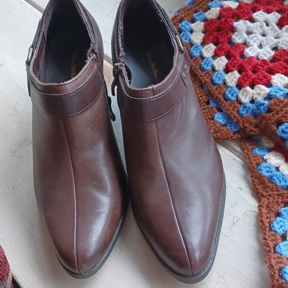 Tom McAn Leather Heeled Booties, Brown,  NWOB, 7.5W
